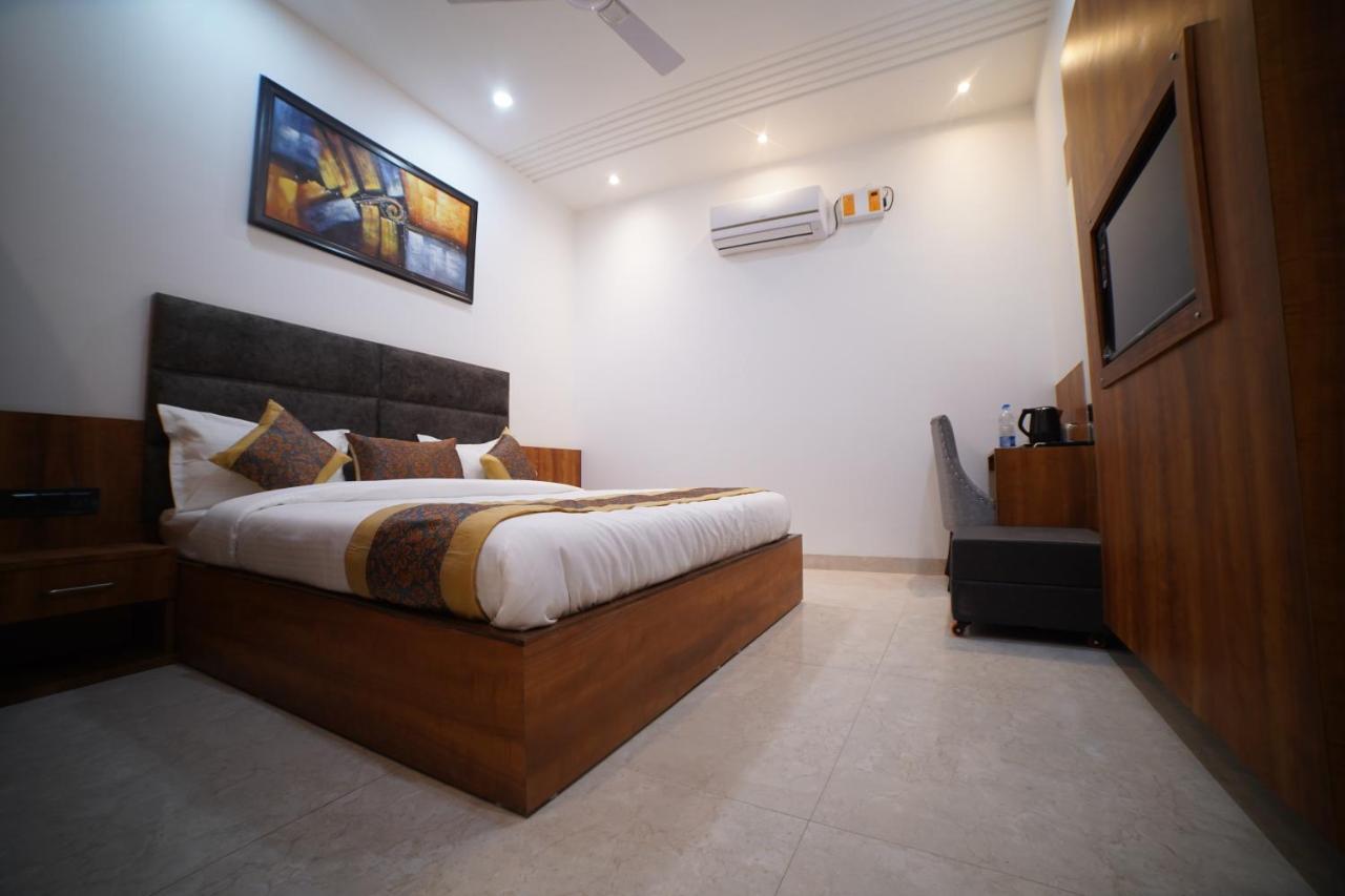 Hotel Elite - 5 Mins From Golden Temple Amritsar Exterior foto